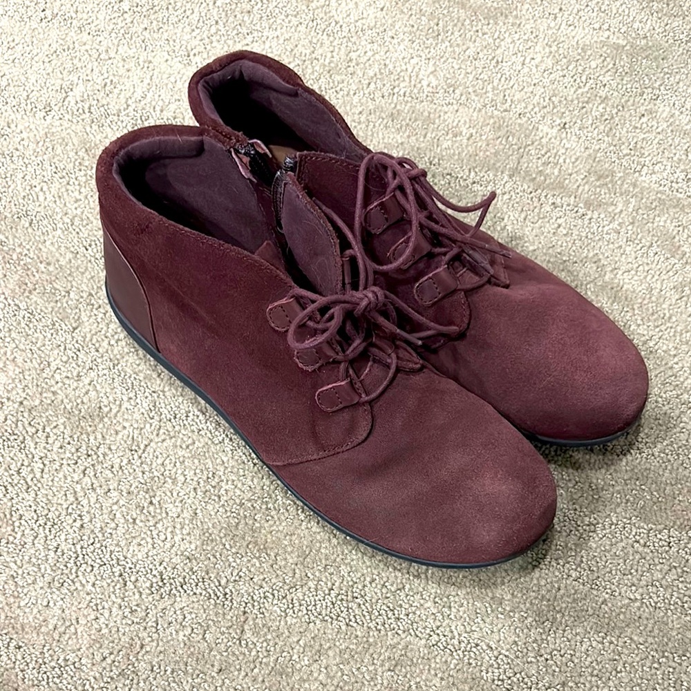 Clark’s Burgundy Suede Shoes